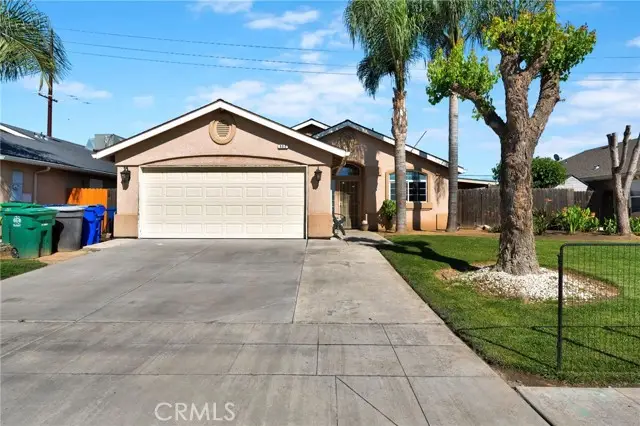 980 Redwood, Parlier, CA 93648 - #1
