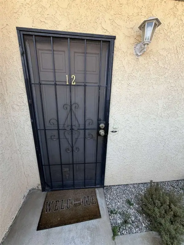 38710 10th Street  #12, Palmdale, CA 93550