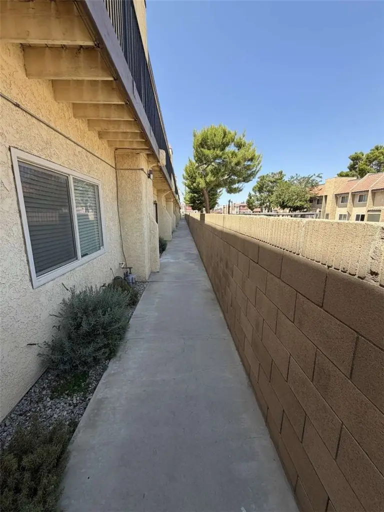 38710 10th Street  #12, Palmdale, CA 93550 - #3