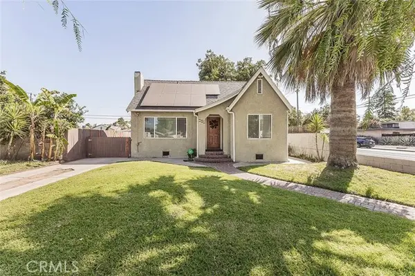 906 Fountain, Fresno, CA 93704