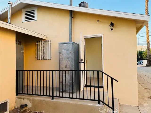 4920 Fountain Avenue, Los Angeles, CA 90029 - #3
