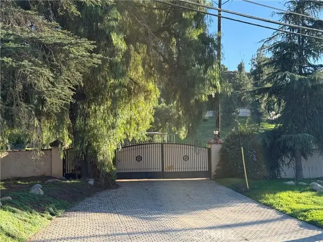 9528 Sunland Blvd, Sunland, CA 91040 - #1