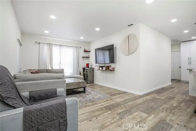 343 Concord Street, Glendale, CA 91203 - #2