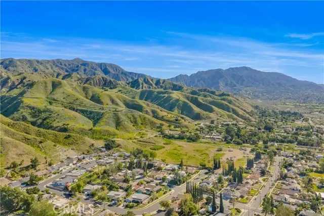 11326 Wheatland Avenue, Sylmar, CA 91342 - #2