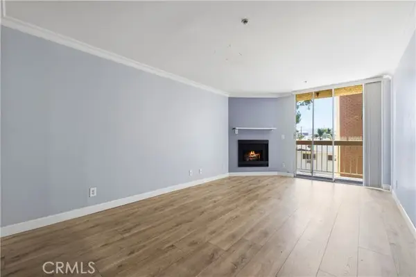 5143 Bakman Avenue  #320, North Hollywood, CA 91601