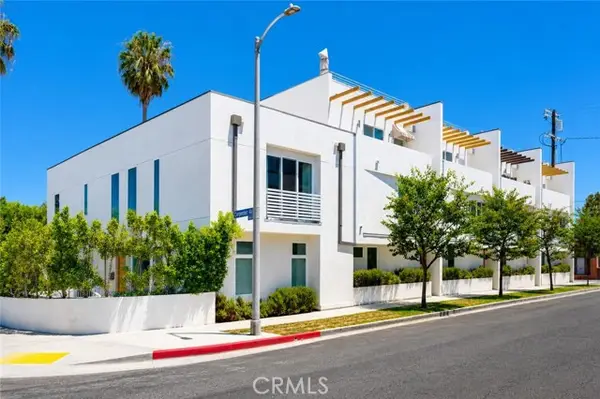 11490 Cumpston Street, North Hollywood, CA 91601
