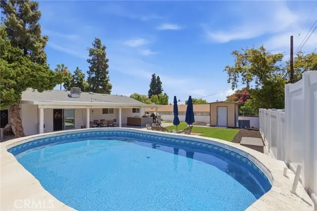 11637 Prager, Sylmar, CA 91342 - #2