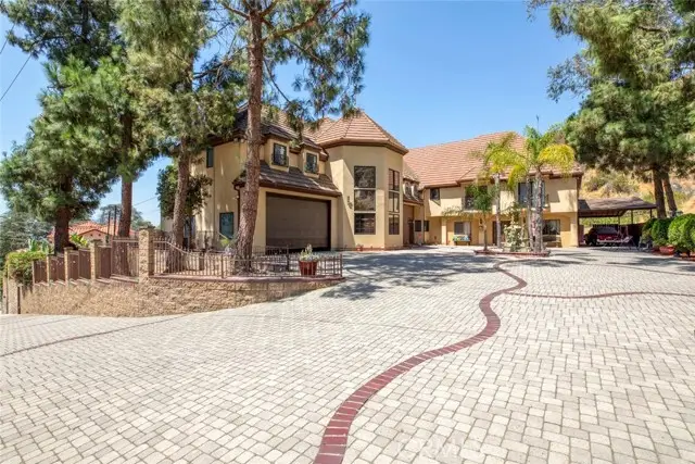 1663 Vista, Glendale, CA 91201 - #2