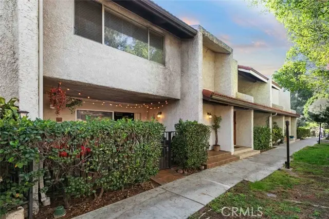 7764 Via Capri, Burbank, CA 91504 - #1