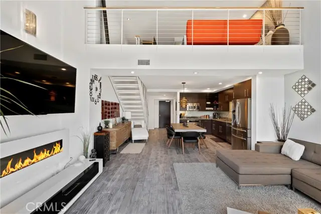 1100 Wilshire Boulevard  #1707, Los Angeles, CA 90017 - #3