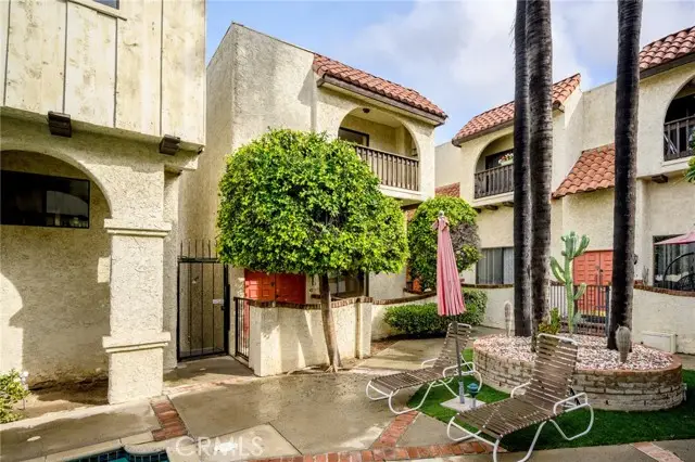 300 Isabel Street  #10, Glendale, CA 91206 - #3