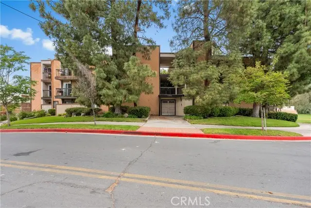 1745 Holly  #302, Glendale, CA 91206 - #2