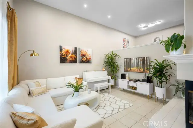 25703 Holiday Circle  #C, Stevenson Ranch, CA 91381 - #3