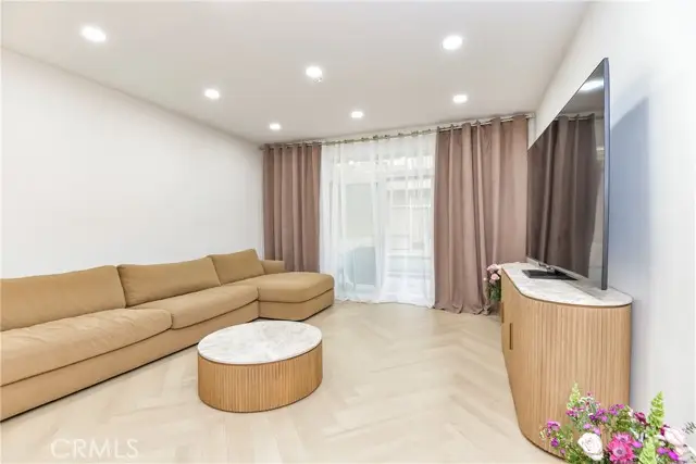 250 n first st  #321, Burbank, CA 91502 - #2