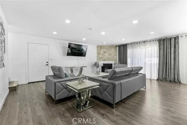 8801 Cedros Avenue  #7, Panorama City, CA 91402