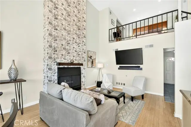 4660 Coldwater Canyon Avenue  #20, Studio City, CA 91604 - #2