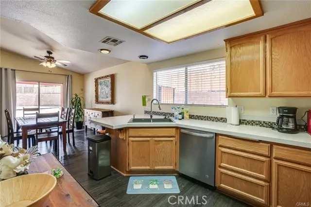 8523 Barberry Avenue, Yucca Valley, CA 92284 - #3