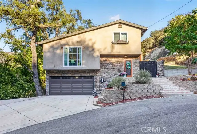 9704 Marcus Lane, Tujunga, CA 91042 - #1