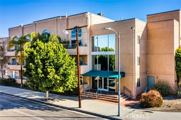 5604 Rhodes  #303, Valley Village, CA 91607