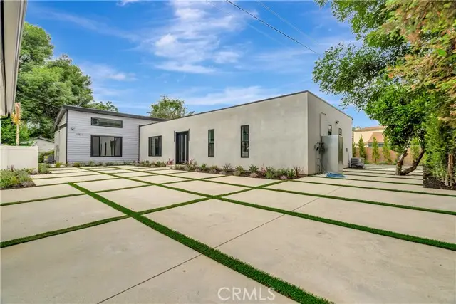 19511 Cantara Street, Reseda, CA 91335 - #2