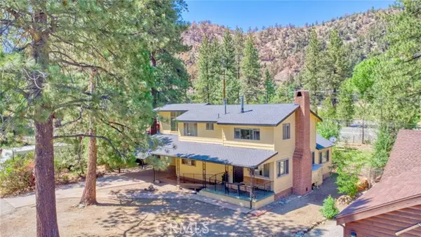 960 Snowbird Road, Wrightwood, CA 92397