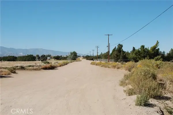 1 Arrohead Rd, Phelan, CA 92371