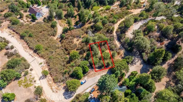 1556 Craghill Dr, Cedar Glen, CA 92321 - #2