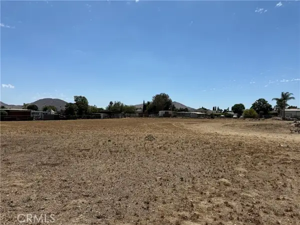 11048 Cactus, Bloomington, CA 92316