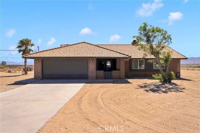 10521 3rd Avenue, Hesperia, CA 92345 - #1