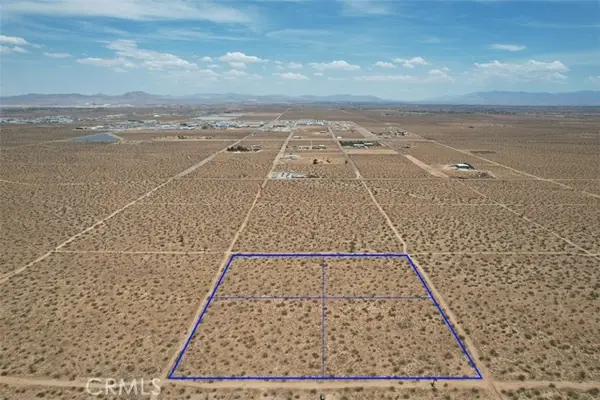 8 Buckeye Avenue, Adelanto, CA 92301