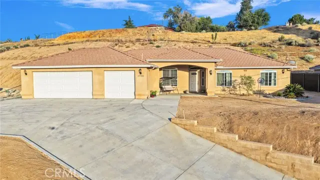 17725 Bangor, Hesperia, CA 92345 - #1