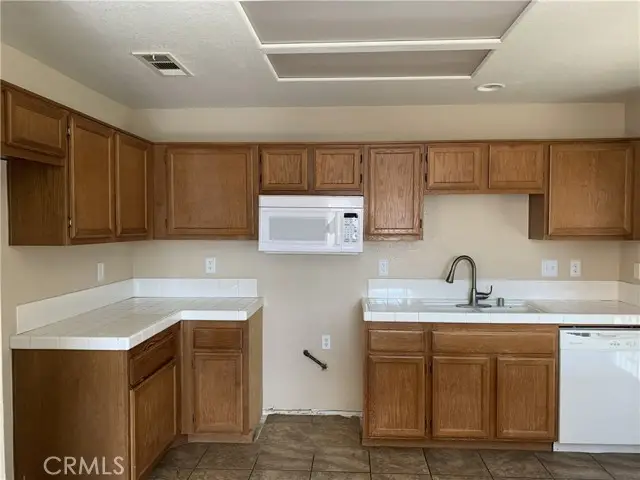 11733 Virginia, Adelanto, CA 92301 - #3