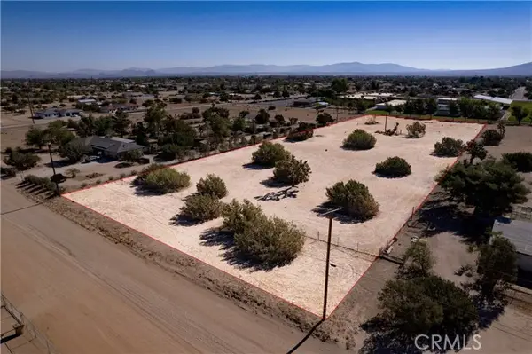8821 Oakwood, Hesperia, CA 92345