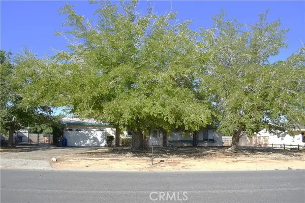 12566 Iroquois Road, Apple Valley, CA 92308