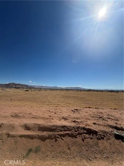 23525 Standing Rock, Apple Valley, CA 92307