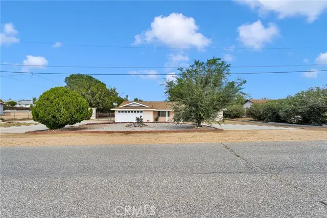 17392 Poplar, Hesperia, CA 92345 - #2