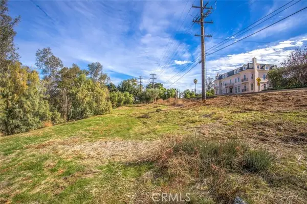 724 Sunset Drive, Redlands, CA 92373