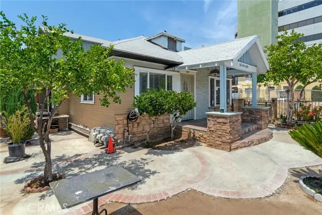 1417 Kenmore, Los Angeles, CA 90027 - #1