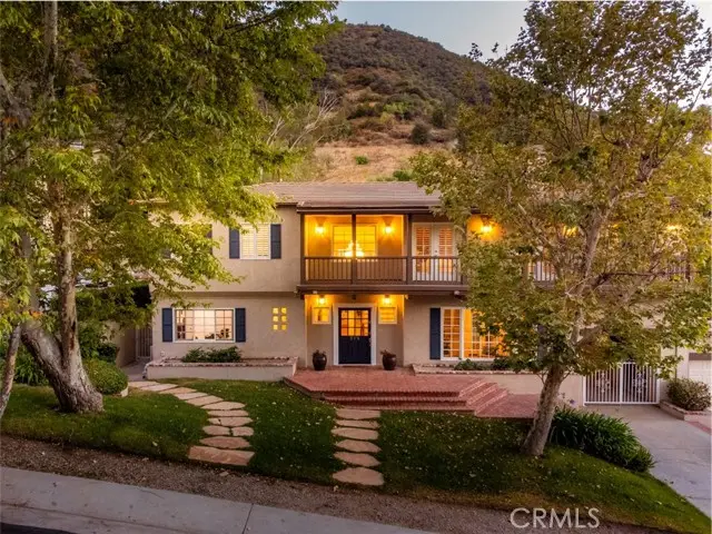 19 Round Up Road, West Hills, CA 91307 - #2