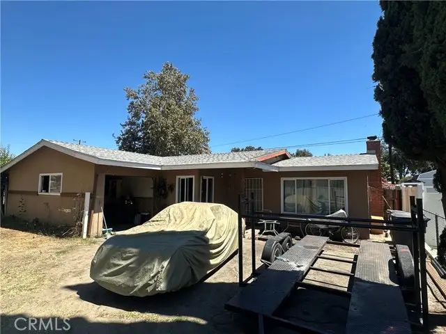 122 Pioneer Avenue, Redlands, CA 92374 - #2