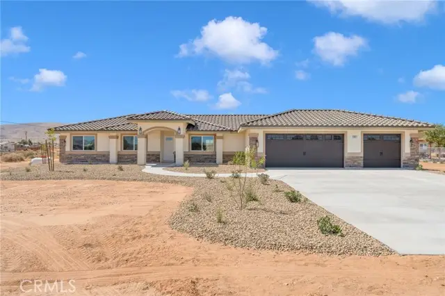 21317 Caribou Road, Apple Valley, CA 92308 - #1