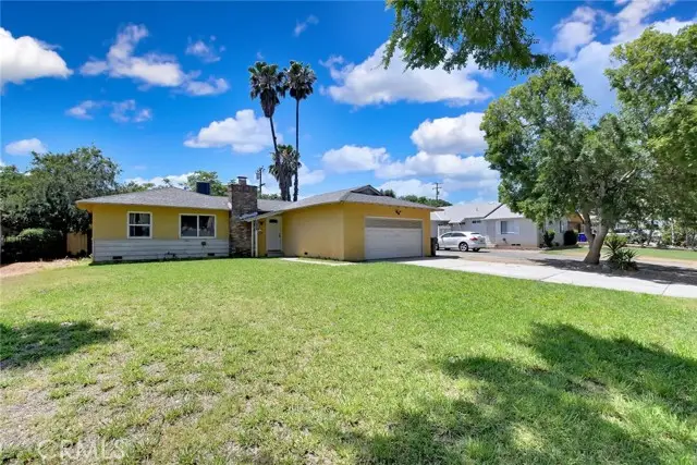 724 Dallas Avenue, San Bernardino, CA 92410 - #2