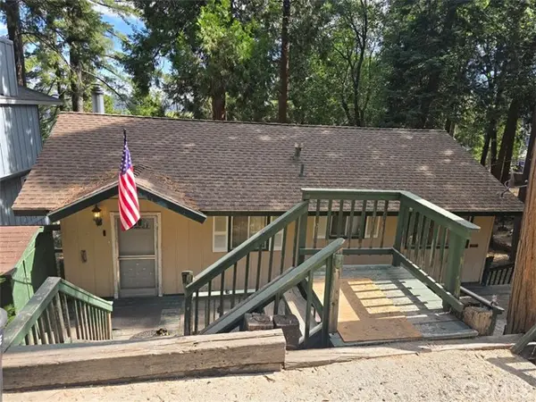 981 Lausanne Drive, Crestline, CA 92325