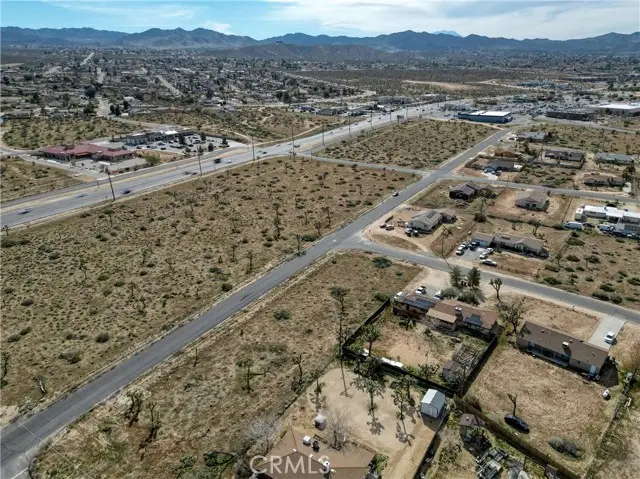 58236 Diadem Dr., Yucca Valley, CA 92284 - #2