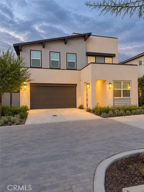 15946 Caterpillar, Fontana, CA 92336 - #1