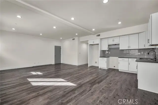 755 84th, Los Angeles, CA 90001 - #3