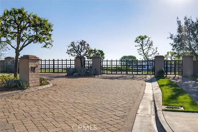 7478 Via Montecito, Riverside, CA 92506 - #3
