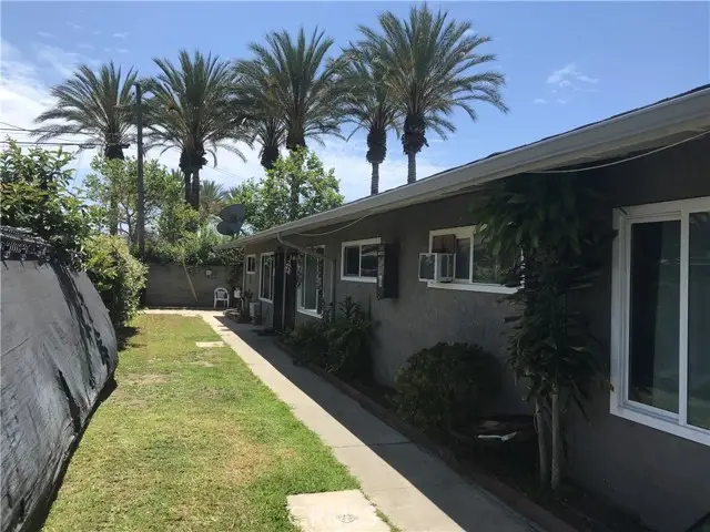 1250 2nd, Santa Ana, CA 92703 - #1