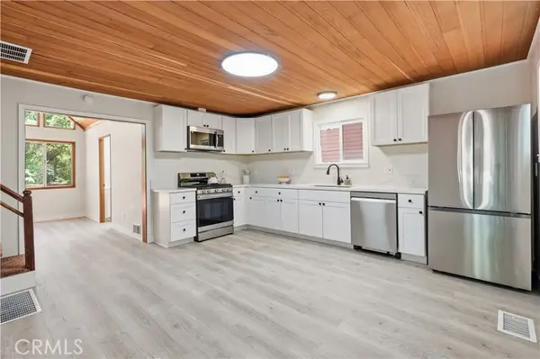 23388 Knapps Cutoff, Crestline, CA 92325