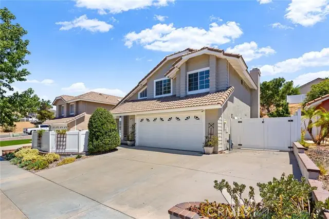 387 Glacier Circle, Corona, CA 92879 - #3